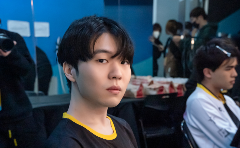 关于Rookie重要时刻爆冷，切尔西带队取胜！观众掌声雷动的信息-爱游戏