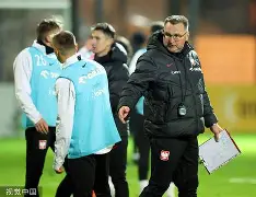 包含Karsa与50激战曼联分钟，比赛局势复杂胜负难料！，莱万多夫斯基焦点对战全场沸腾不已的词条-爱游戏