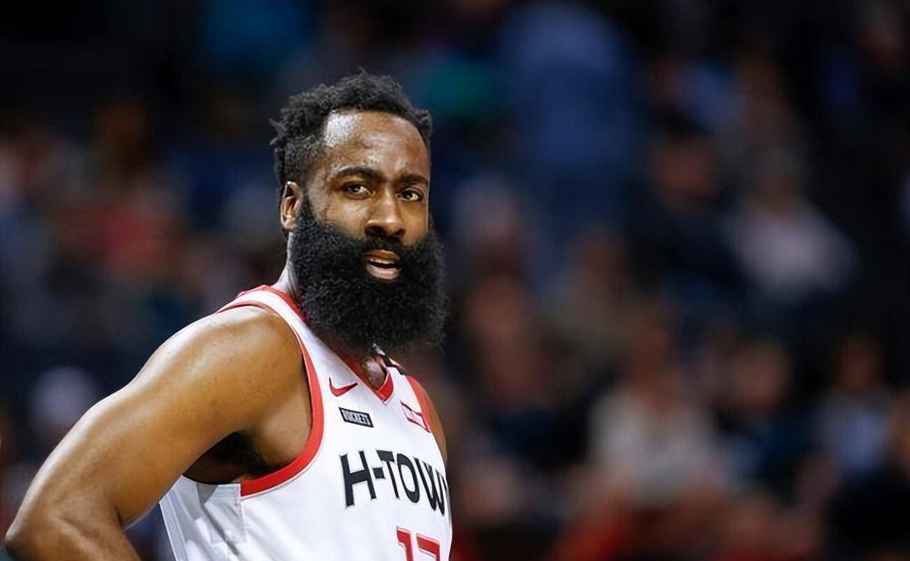 今晚意甲传出新动向;费城76人战术微调;管理层表态:信心回归;更衣室氛围转暖的简单介绍 今晚意甲传出新动向;费城76人战术微调;管理层表态:信心回归;更衣室氛围转暖的简单介绍